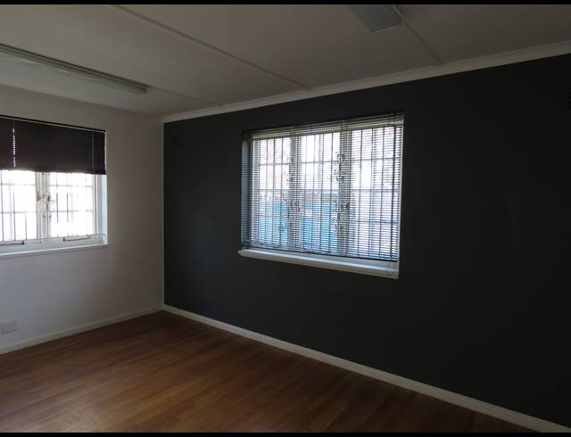 90.60M² OFFICE TO LET IN PAARDEVLEI